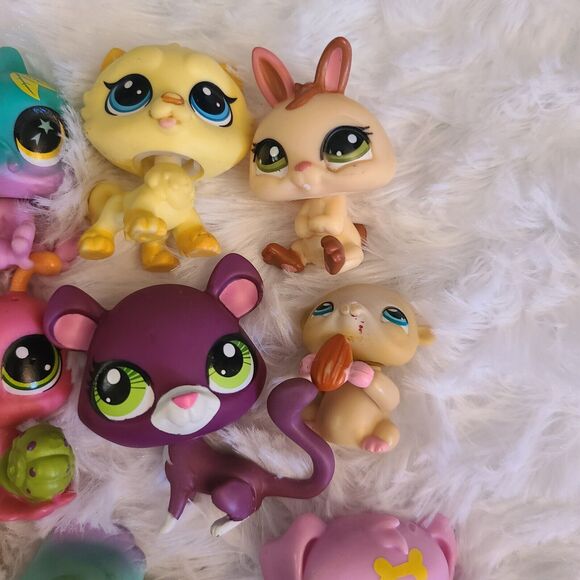 Littlest Pet Shop LPS Lot Of 11 variety of animals Hasbro Dog Bunny Iguana Cat - Picture 3 of 6